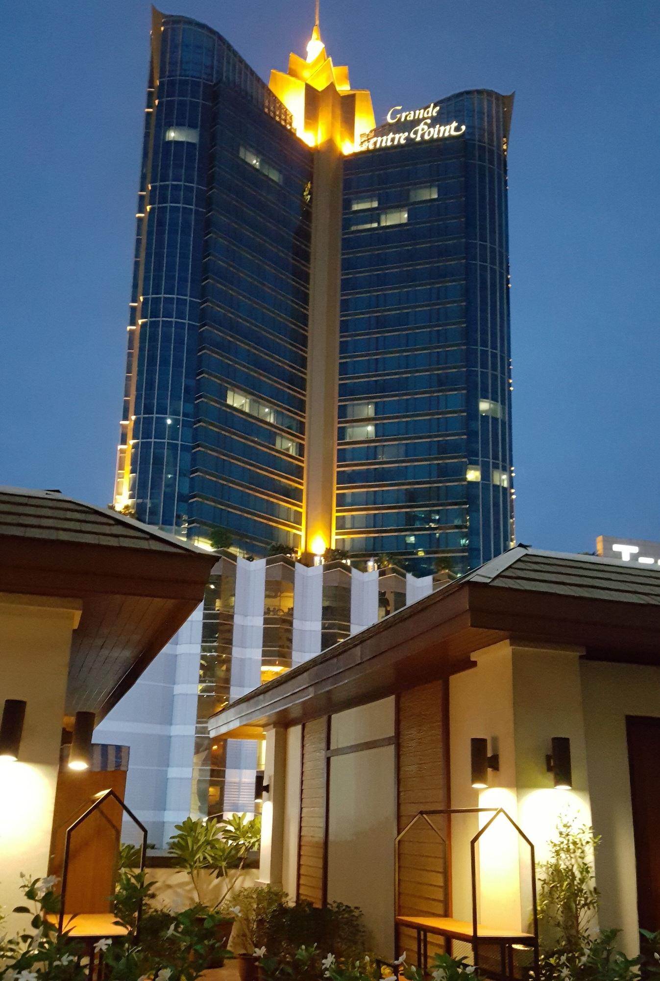 W 21 Hotel Bangkok Esterno foto