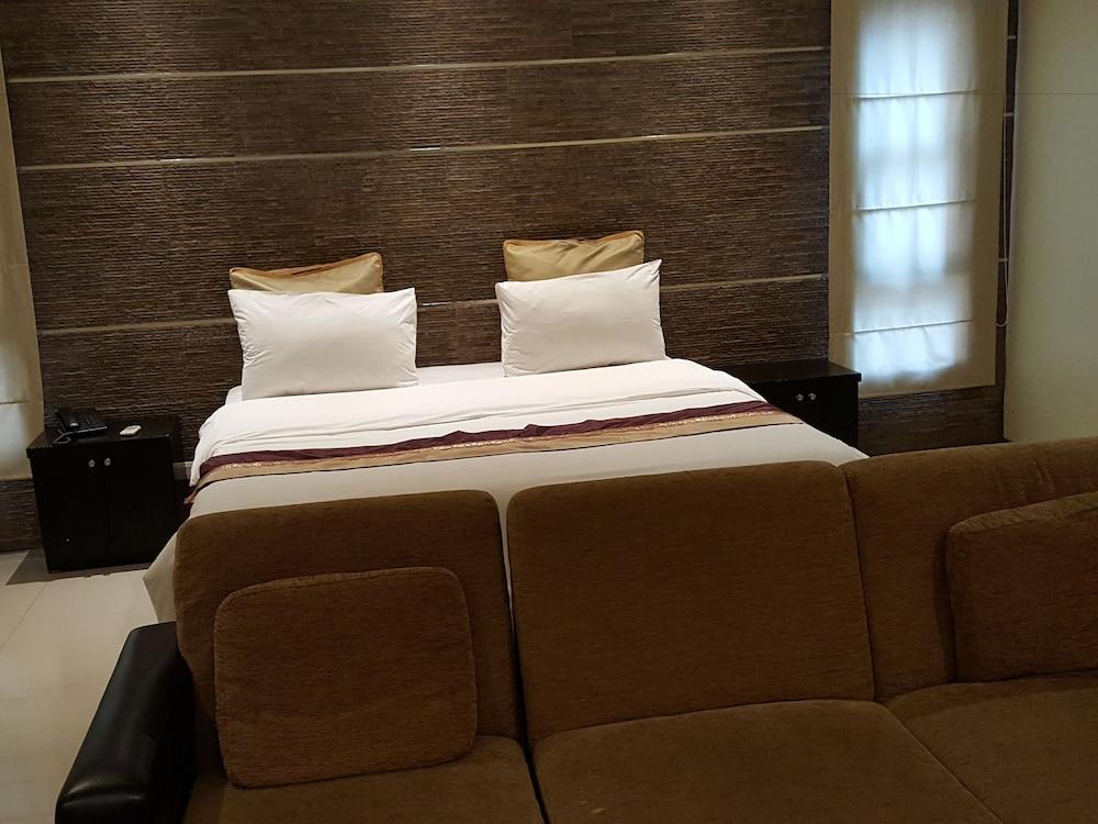W 21 Hotel Bangkok Esterno foto